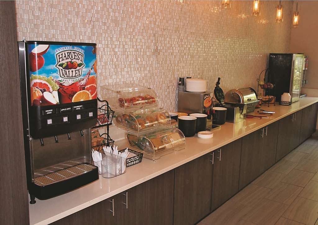 La Quinta Inn By Wyndham Indianapolis North Restaurang bild