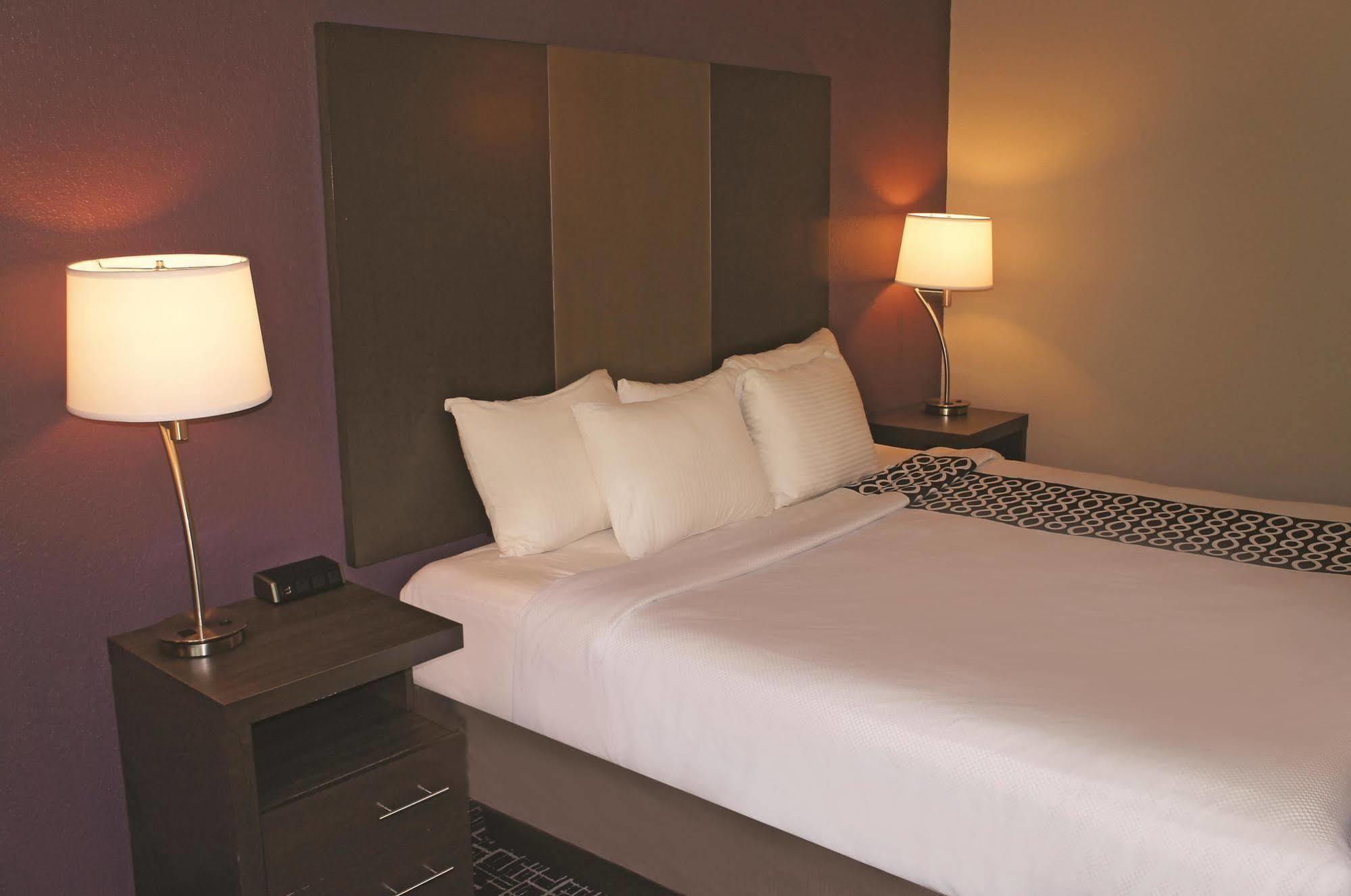 La Quinta Inn By Wyndham Indianapolis North Exteriör bild