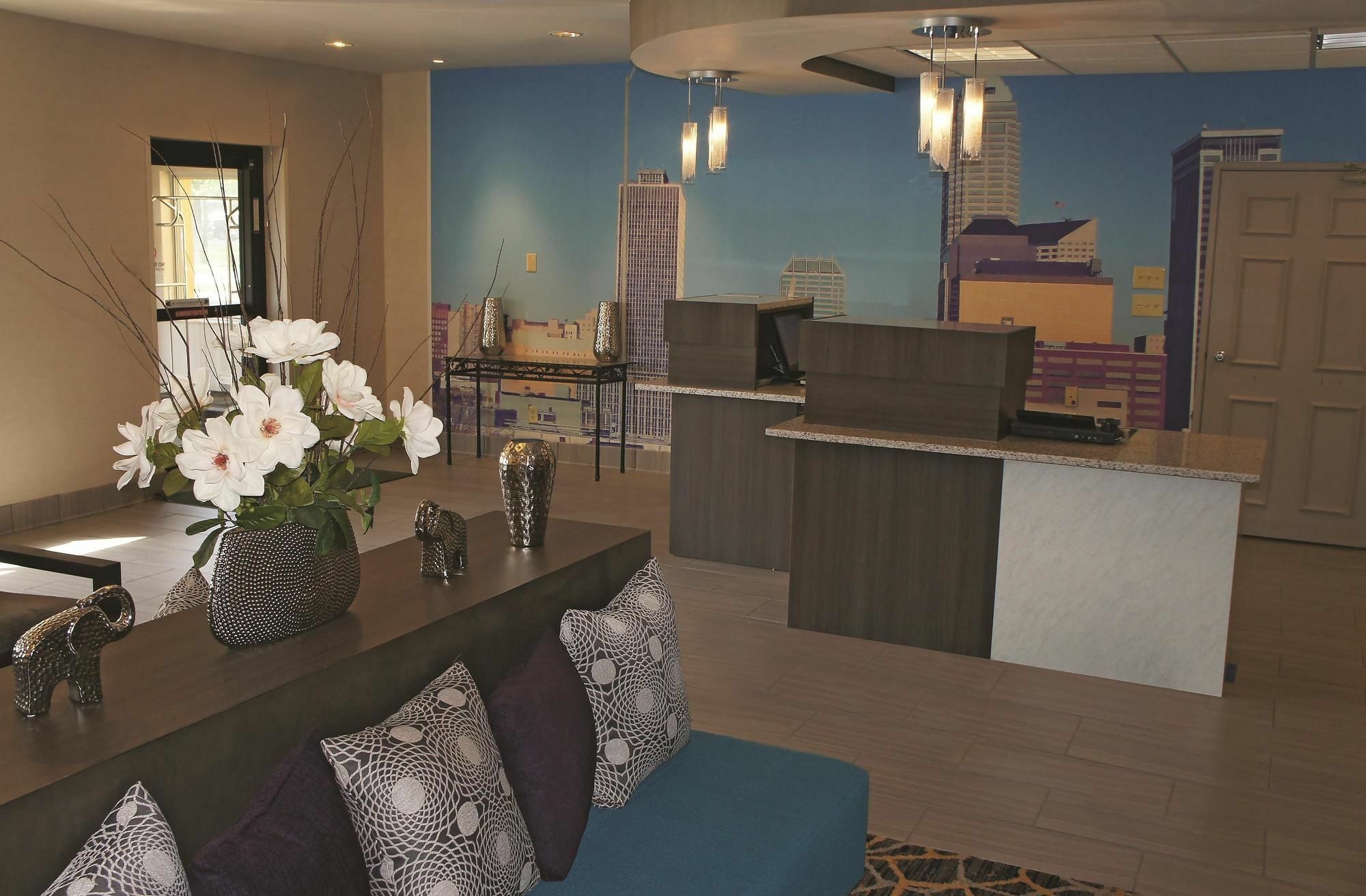 La Quinta Inn By Wyndham Indianapolis North Exteriör bild